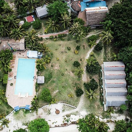 Thresher Cove Dive Resort Логон Экстерьер фото