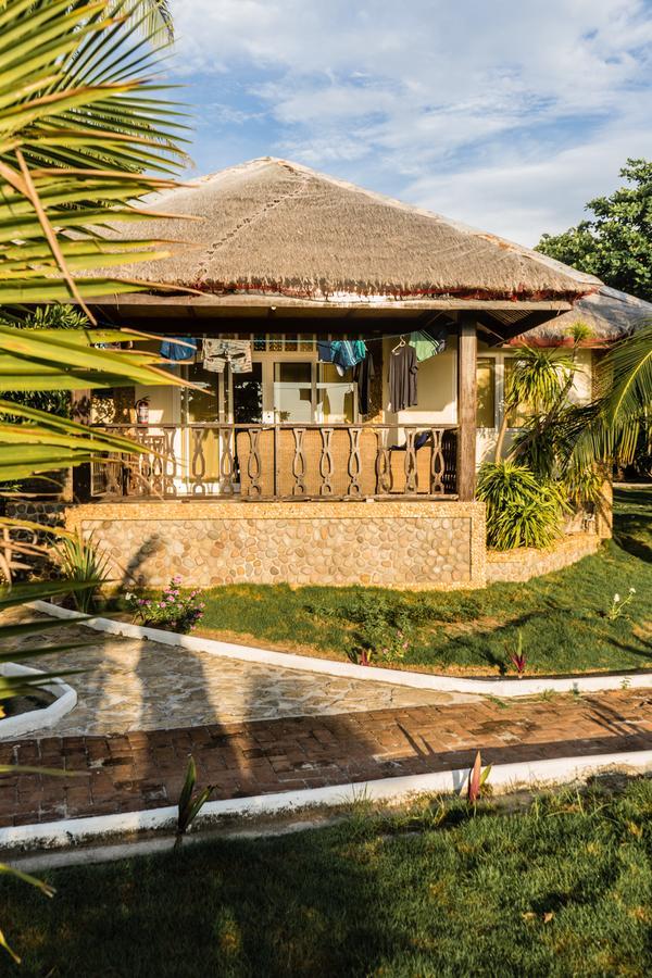 Thresher Cove Dive Resort Логон Экстерьер фото